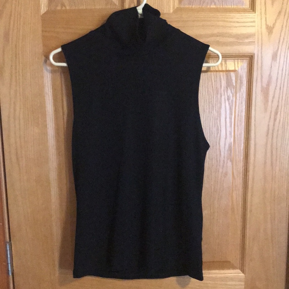 Vince wool, sleeveless, black turtleneck size L, NWT